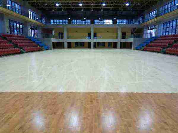 登封市工人文化宮籃球館木地板成功案例