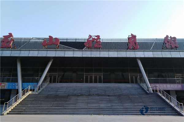 比賽場(chǎng)館籃球場(chǎng)木地板多少錢