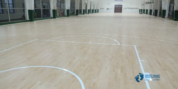 體育運(yùn)動木地板一平米價格學(xué)校