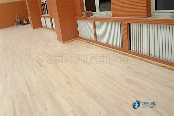 造價20厚籃球館木地板