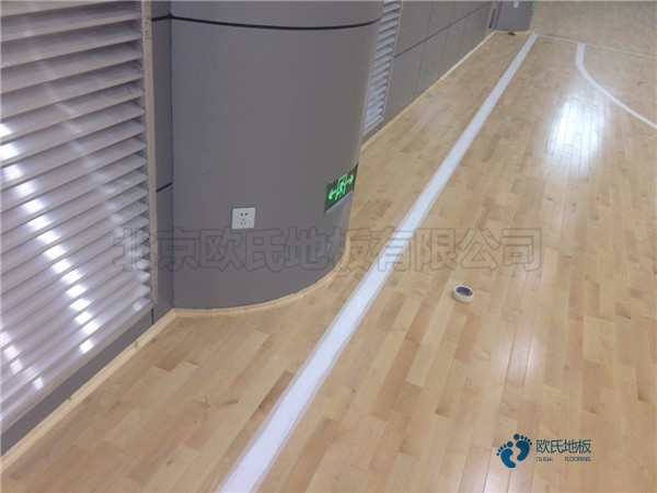 橡膠木風雨操場地板翻新施工