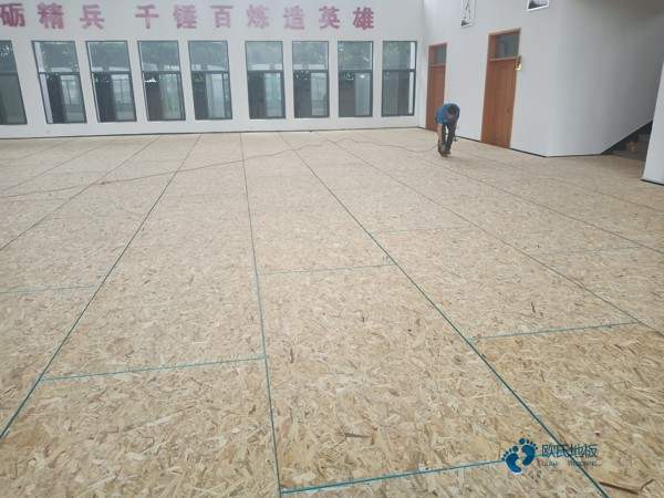 22厚體育運(yùn)動(dòng)地板廠家去哪找？